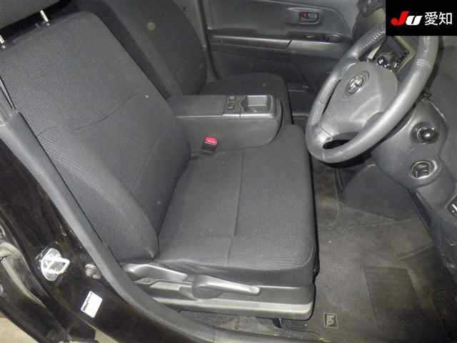 TOYOTA BB 2013