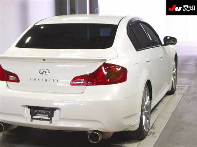 NISSAN SKYLINE 2009