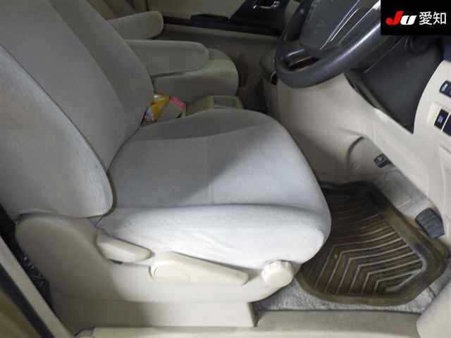 TOYOTA ALPHARD 2010