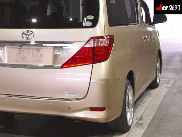 TOYOTA ALPHARD 2010