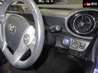 TOYOTA AQUA 2016