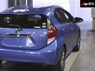 TOYOTA AQUA 2016