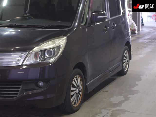 MITSUBISHI DELICA D2 2012
