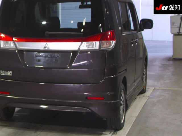 MITSUBISHI DELICA D2 2012
