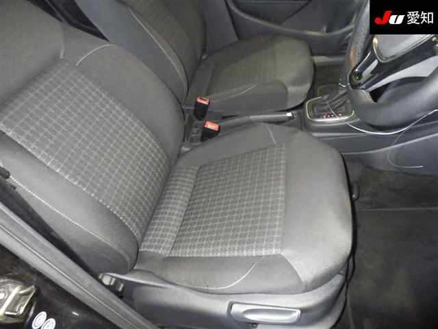 VOLKSWAGEN POLO 2015