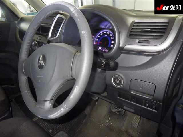 MITSUBISHI DELICA D2 2012