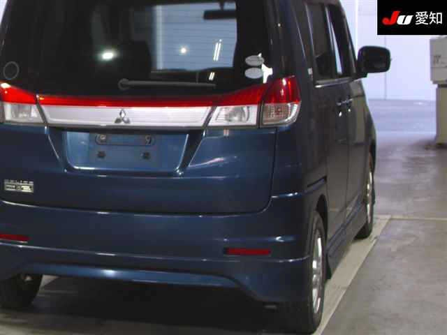 MITSUBISHI DELICA D2 2012
