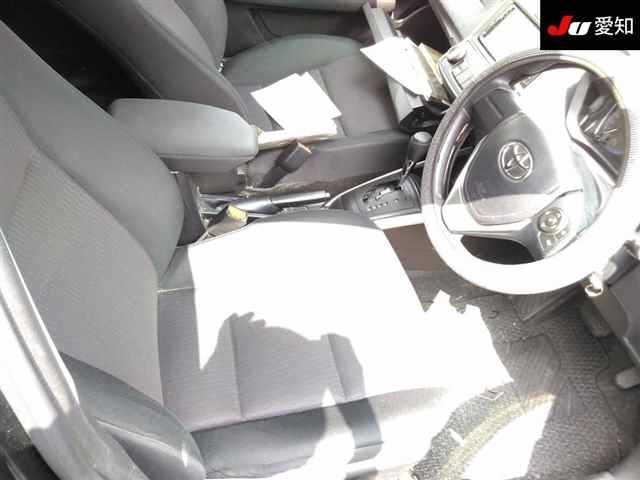 TOYOTA COROLLA FIELDER 2015