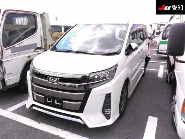 TOYOTA NOAH 2018