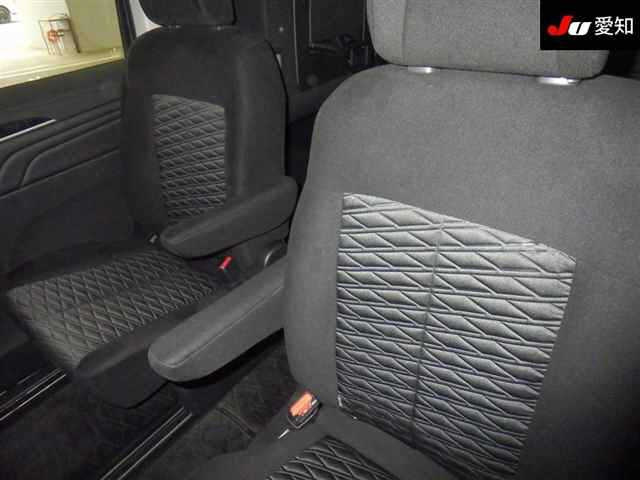 MITSUBISHI DELICA D5 2020