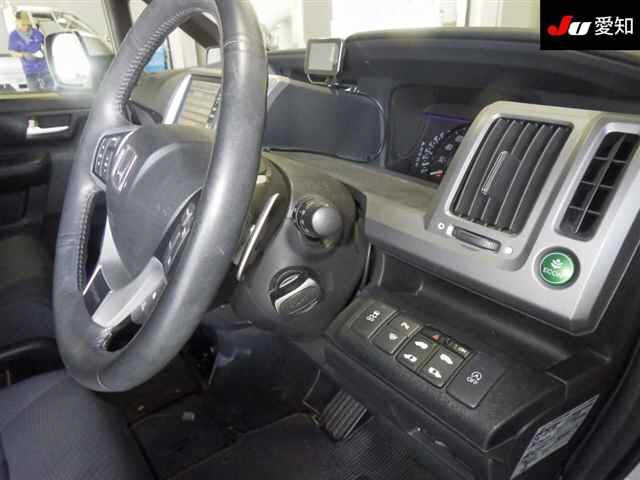 HONDA STEP WAGON 2012