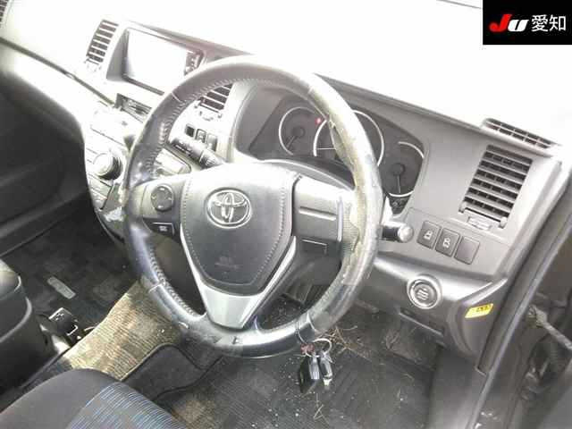 TOYOTA ISIS 2016