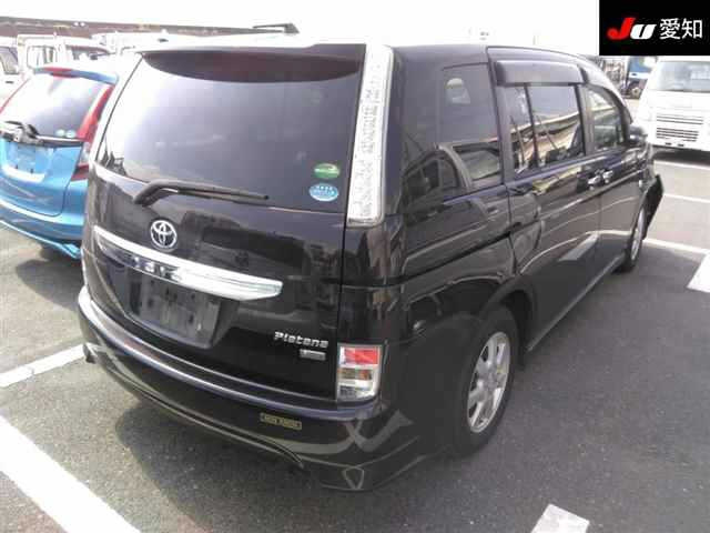 TOYOTA ISIS 2016