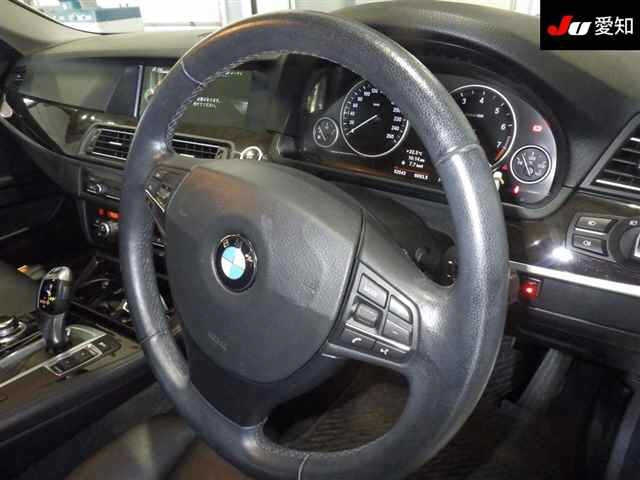 BMW 5 SERIES 2013