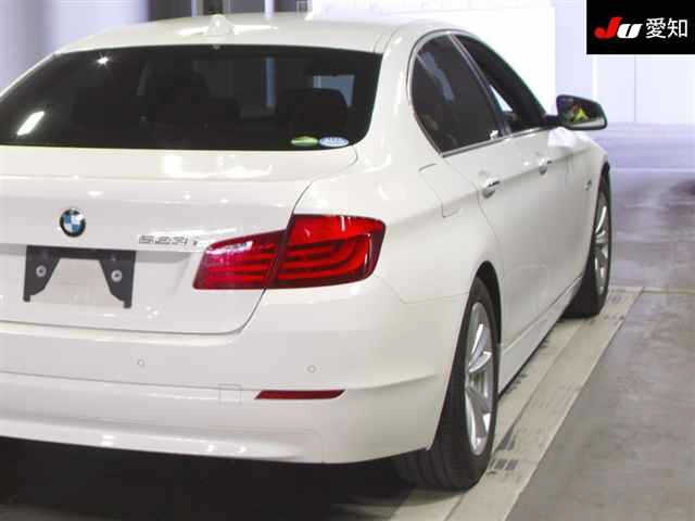 BMW 5 SERIES 2013