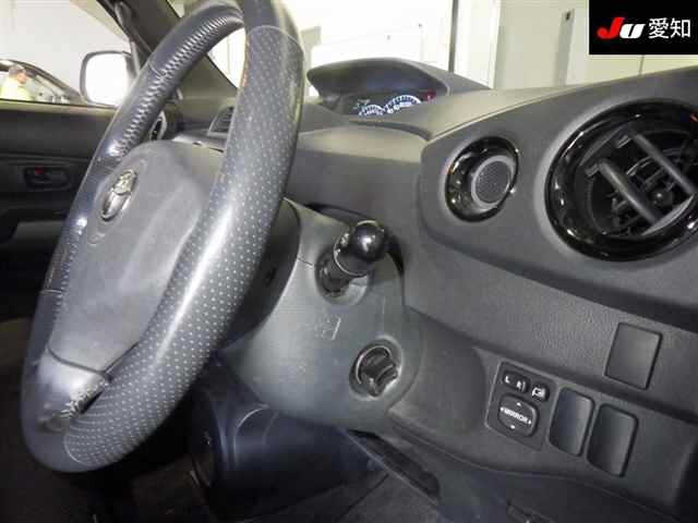 TOYOTA BB 2010