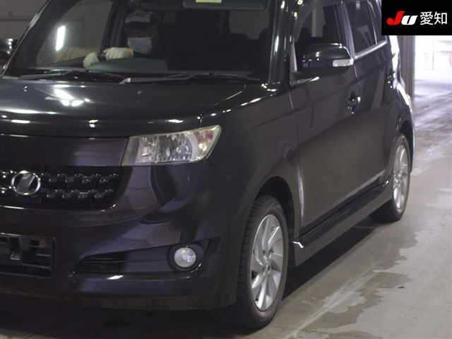 TOYOTA BB 2010