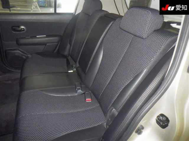 NISSAN TIIDA 2008