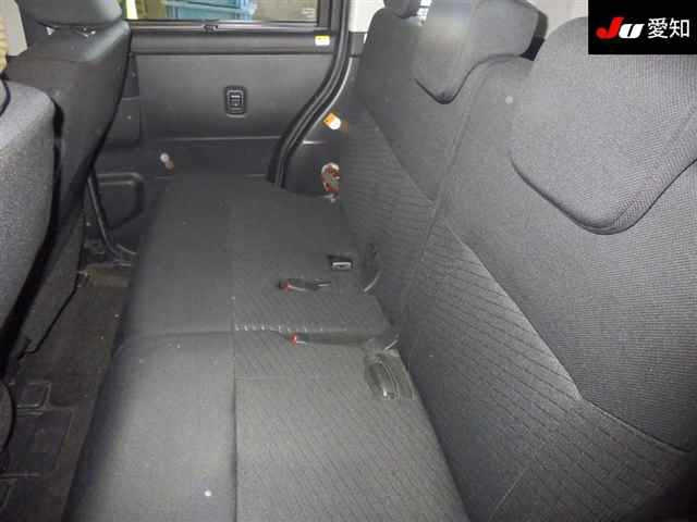 TOYOTA ROOMY 2018