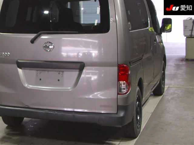 NISSAN NV200 2011