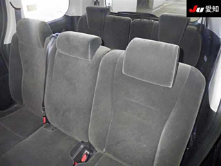 TOYOTA VOXY 2010