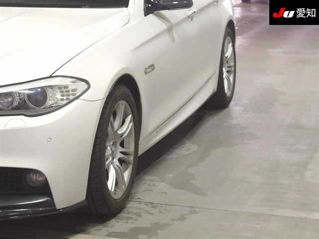 BMW 5 SERIES 2013