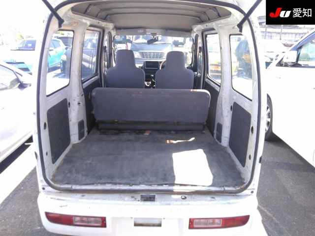 DAIHATSU HIJET VAN 2011