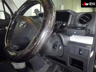 TOYOTA PIXIS SPACE 2013