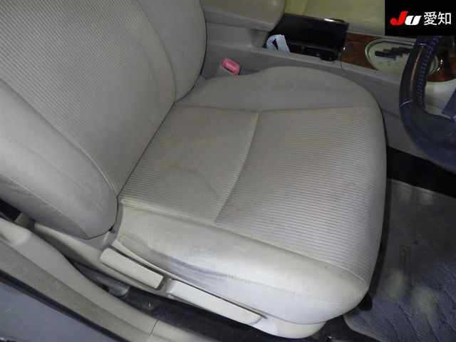 TOYOTA PREMIO 2013