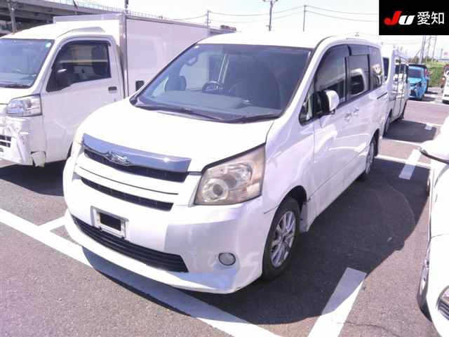 TOYOTA NOAH 2009