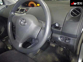 TOYOTA VITZ 2008