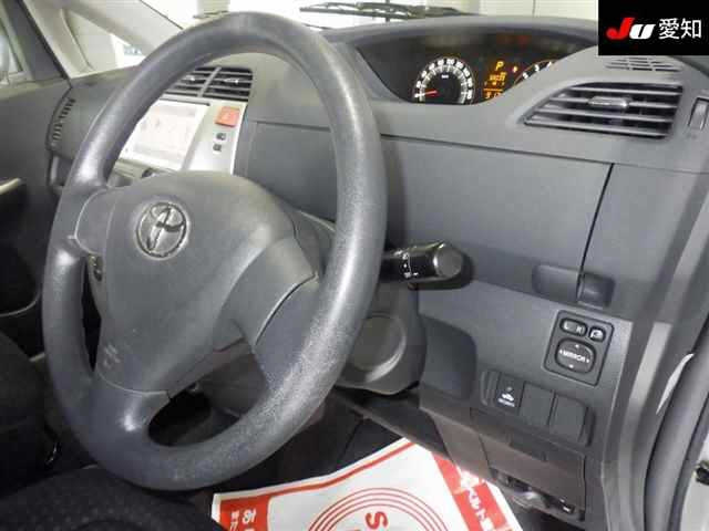 TOYOTA RACTIS 2010