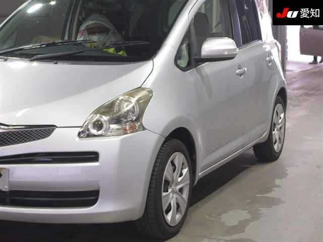 TOYOTA RACTIS 2010
