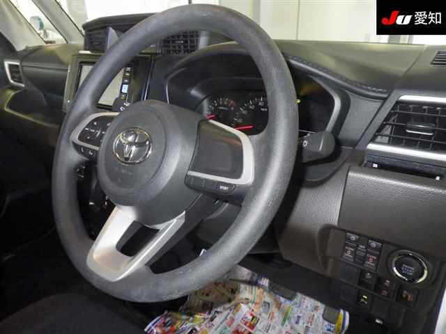 TOYOTA ROOMY 2023