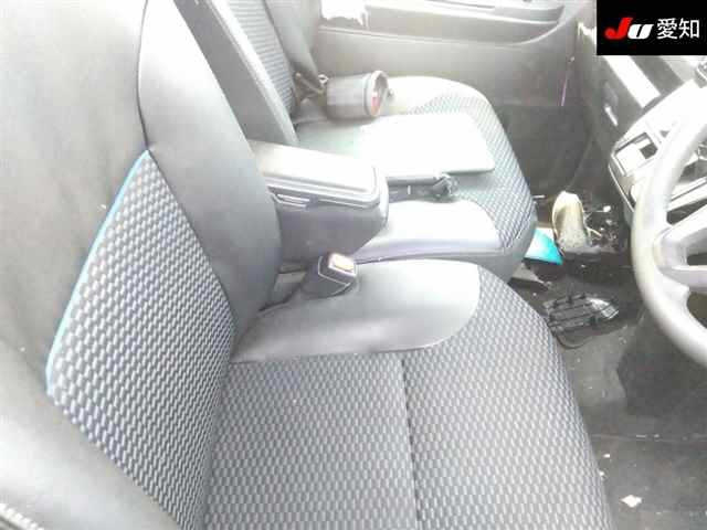 DAIHATSU TANTO 2023