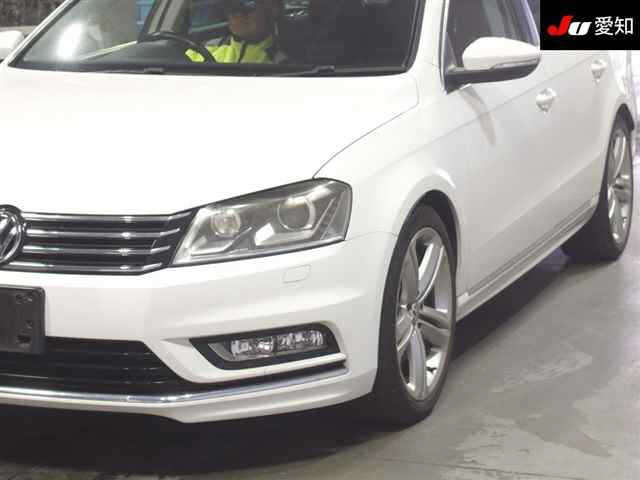 VOLKSWAGEN PASSAT VARIANT 2014
