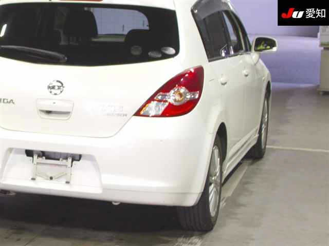 NISSAN TIIDA 2012