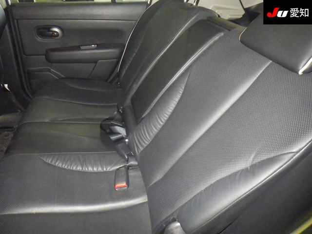 NISSAN TIIDA 2012