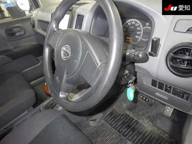 NISSAN AD 2008