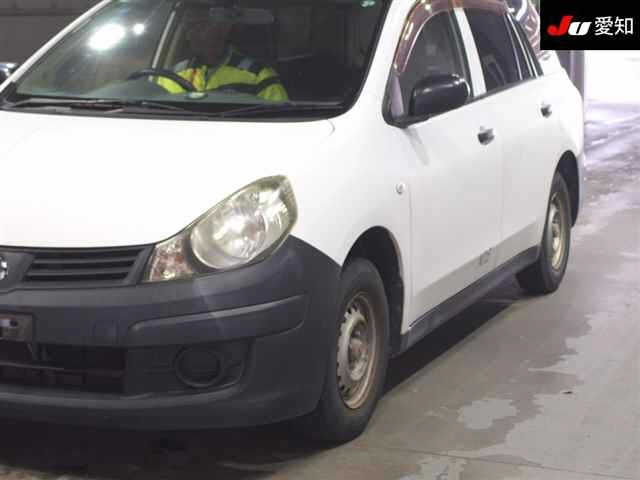 NISSAN AD 2008