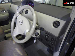 TOYOTA SIENTA 2013