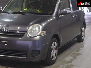 TOYOTA SIENTA 2013
