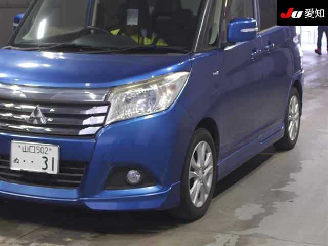 MITSUBISHI DELICA D2 2017
