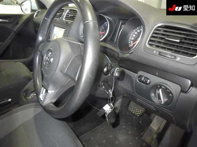 VOLKSWAGEN GOLF 2012