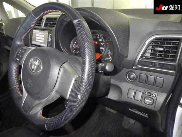 TOYOTA RACTIS 2013