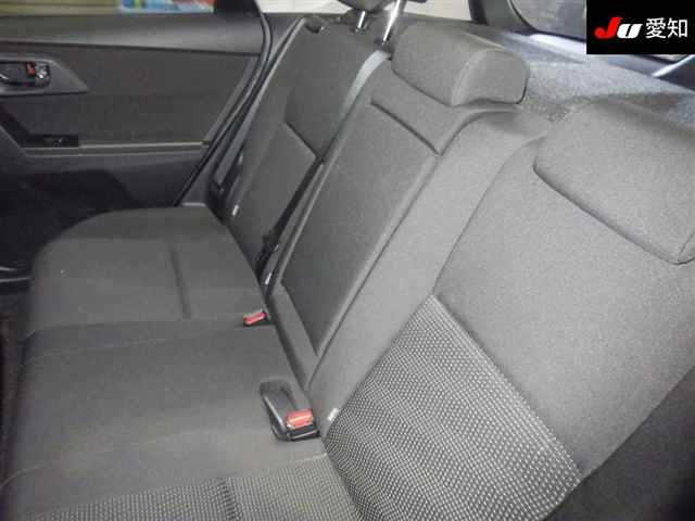 TOYOTA AURIS 2012