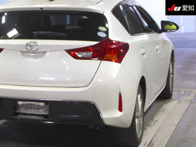 TOYOTA AURIS 2012