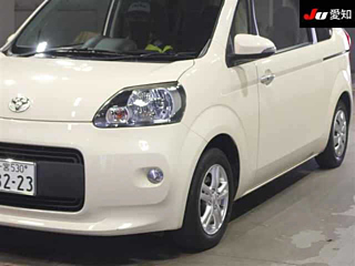 TOYOTA PORTE 2014