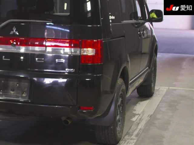MITSUBISHI DELICA D5 2017