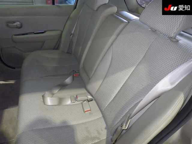 NISSAN TIIDA 2011